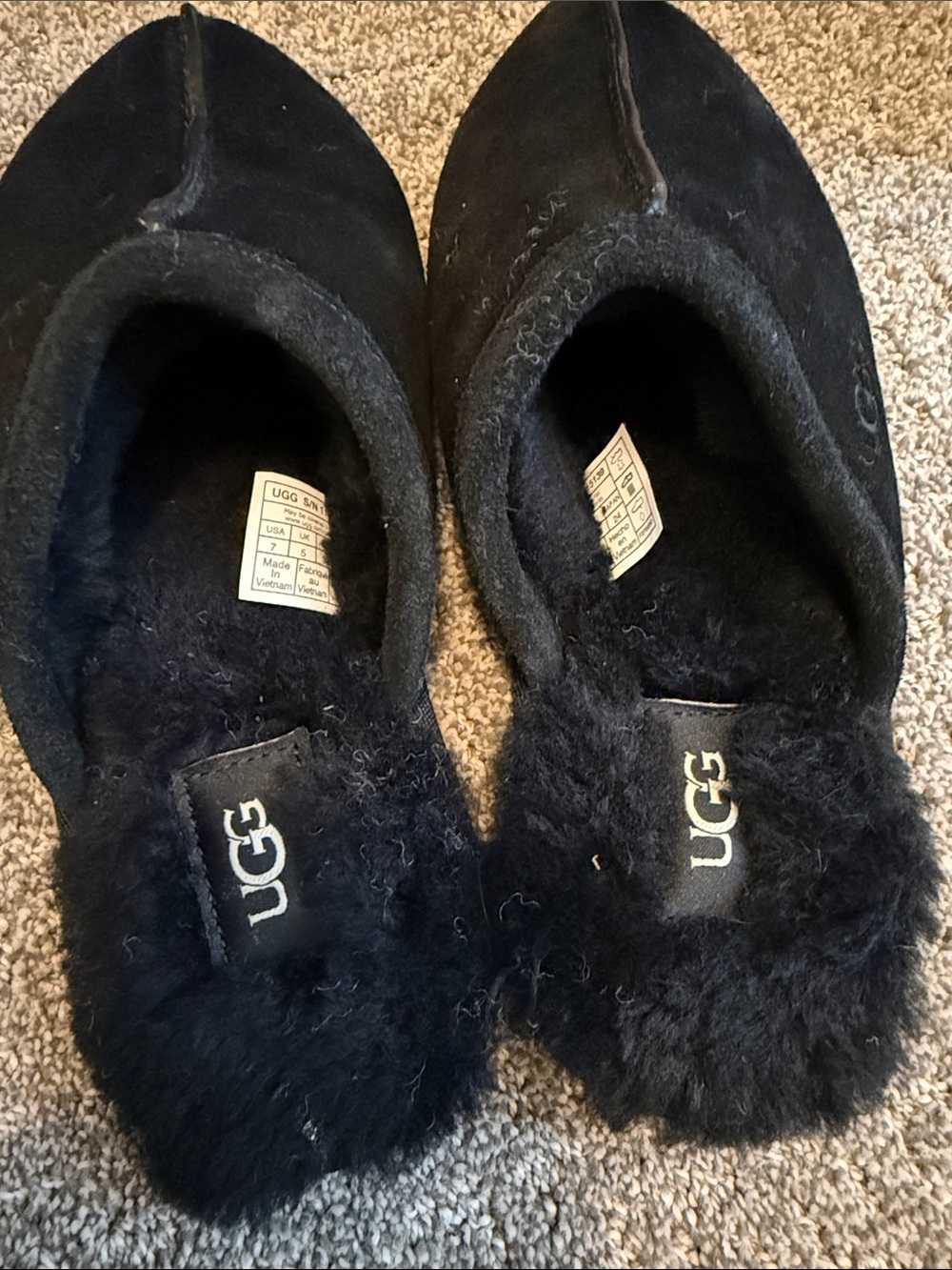 Uggs - Picture 3 of 5